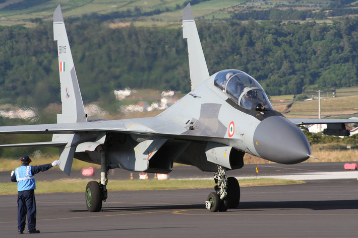 Su-30 MKI mới cũng được trang bị radar mảng pha quét điện tử chủ động (AESA) đang được DRDO, Hindustan Aeronautics Limited (HAL) và Nhà sản xuất thiết bị gốc (OEM) của Nga phát triển, để thay thế radar nguyên gốc N011M Bars trang bị trên Su-30 MKI. Động cơ AL-41F-1S do Nga phát triển, dự kiến sẽ được trang bị cho Su-30 MKI của Ấn Độ.