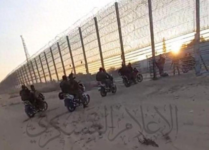 Một phát ngôn viên của IDF ngày 10/10 cho biết, thi thể của 1.500 chiến binh lực lượng vũ trang Hamas đã được tìm thấy ở Israel. Kể từ tối ngày 9/10, không có một chiến binh Hamas nào được phát hiện đột nhập lãnh thổ Israel; nhưng khả năng Hamas tiếp tục xâm nhập vào Israel vẫn tồn tại.