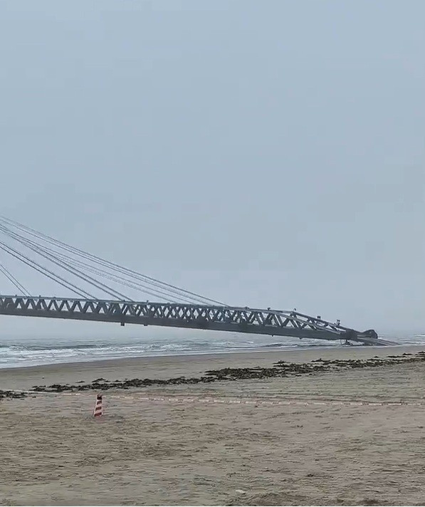 Một điểm dừ liệu quan trọng là việc bè phà này có khả năng giúp PLA tránh phụ thuộc vào các cảng truyền thống, vốn có thể bị tấn công hoặc phá hoại trong trường hợp xảy ra xung đột.