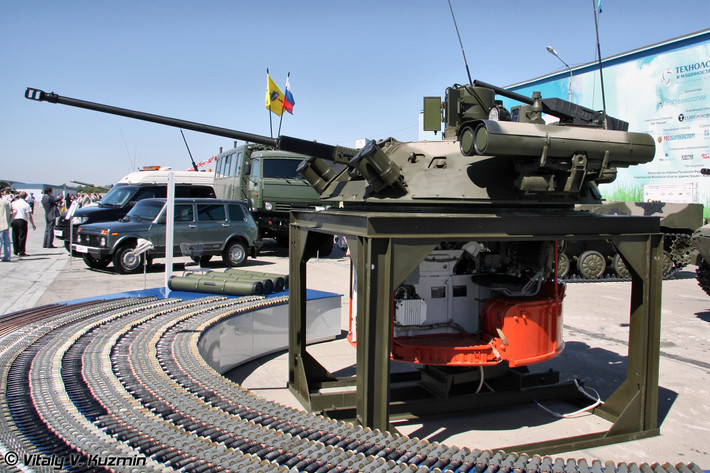 “Tầm bắn xa như vậy là điều mà xe Bradley của Mỹ chỉ có thể mơ ước", Rostec tuyên bố, đồng thời lưu ý rằng “tầm bắn của Bradley chỉ bằng một nửa” mặc dù có hỏa lực mạnh. Tập đoàn cũng nhấn mạnh rằng BMP-2M đang được sử dụng tích cực trong khu vực mà Nga gọi là “hoạt động quân sự đặc biệt” tại Ukraine, thực hiện các nhiệm vụ hỗ trợ xe tăng với thành công đáng kể. Ảnh: Jane's