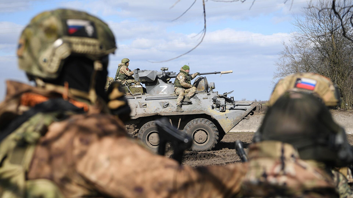 Các đơn vị Ukraine rút lui từ phía bắc và phía tây hiện đang tập trung tại Kazachya Locknya, nơi đã tập hợp một lượng lớn binh sĩ Ukraine. Theo kênh North Wind, Bộ chỉ huy Ukraine đang cố gắng thiết lập một phòng tuyến mới tại đây để ngăn chặn đà tiến công của quân Nga về phía nam. Ảnh: RIA Novosti