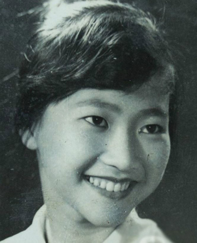 NSND Như Quỳnh sinh năm 1954 trong một gia đình có truyền thống nghệ thuật, bố mẹ đều là hai nghệ sĩ cải lương nổi tiếng Tiêu Lang và Kim Xuân.