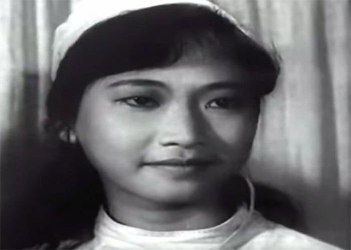 Như Quỳnh tốt nghiệp ngành diễn viên năm 1971 tại trường Sân khấu Việt Nam (nay là trường Đại học Sân khấu - Điện ảnh Hà Nội). Hai năm sau, Như Quỳnh tham gia bộ phim đầu tiên - "Bài ca ra trận".