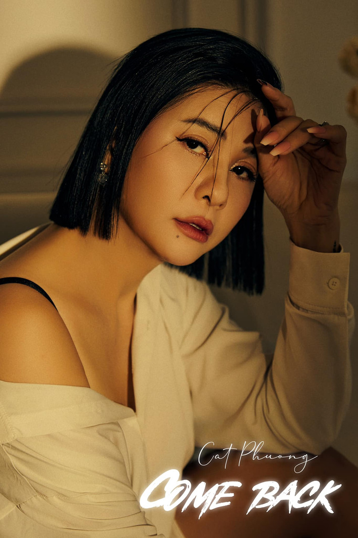 Mới đây, trên trang cá nhân của mình, Cát Phượng gây sốt với bộ ảnh "come back" khoe thần thái quyến rũ.