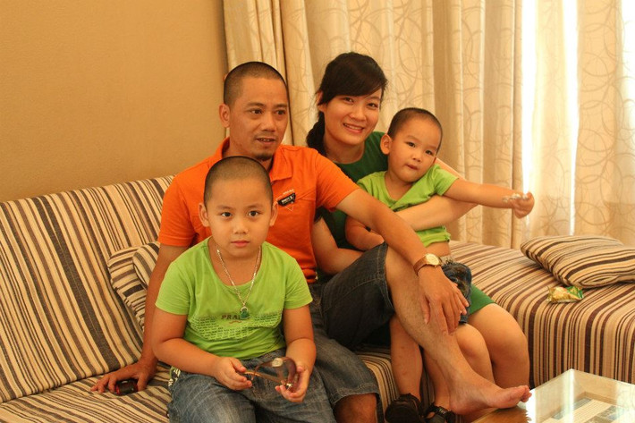 Nhan sắc thời "mẹ bỉm sữa" của bà xã Bình Trọng.
