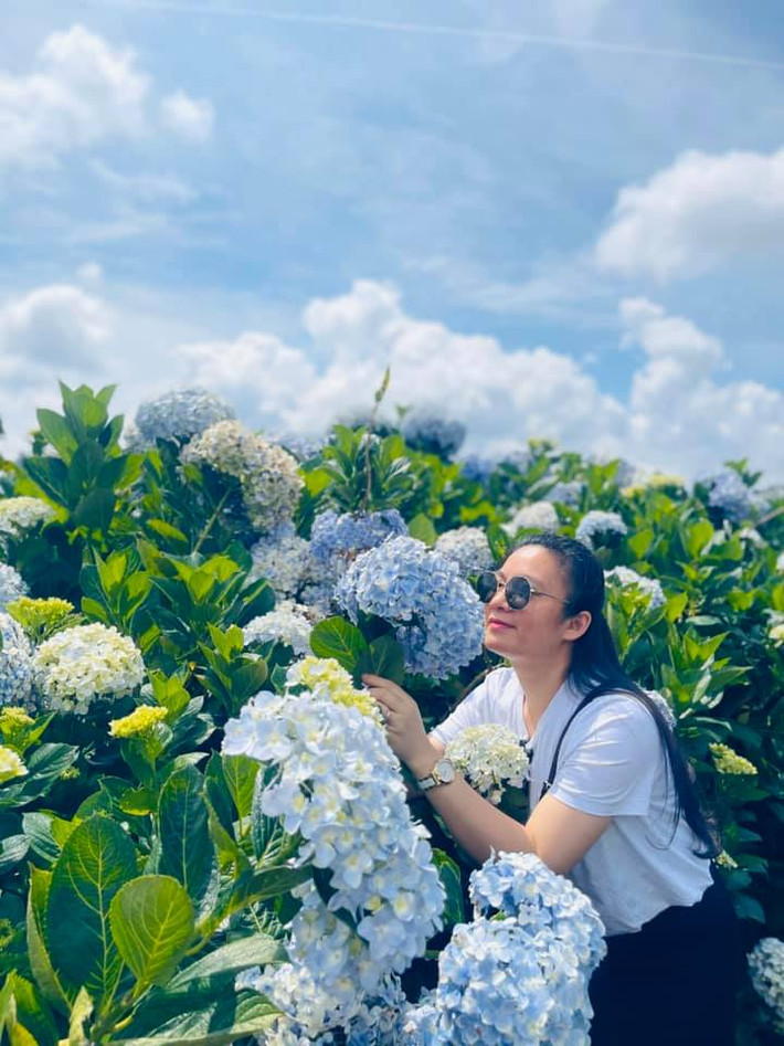 Dù đôi khi bị trêu "cặp đôi đũa lệch" nhưng vợ chồng Trần Bình Trọng đều không quan tâm. Cả hai sống với nhau bằng sự chân thành, quan tâm và thấu hiểu.