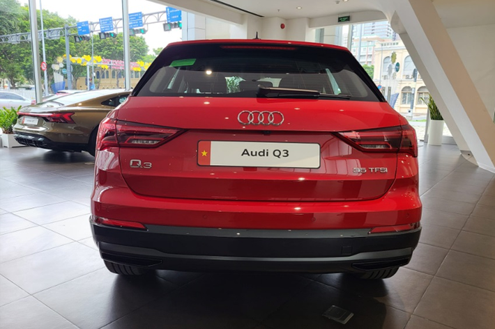 Về trang bị an toàn, Q3 2024 chưa có ADAS mà chỉ có những trang bị cơ bản như hệ thống cân bằng điện tử, hệ thống hỗ trợ phanh, hệ thống hỗ trợ khởi hành ngang dốc, ga tự động, cảm biến trước/sau và camera toàn cảnh 360 độ.