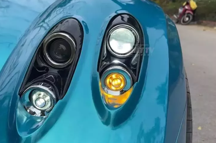 Hiện tại, ngoại hình, nội thất của siêu xe Pagani Huayra do Nhết TV chế tạo đã hoàn chỉnh, và nhiều người không khỏi xuýt xoa với tay nghề của nhóm bạn trẻ chuyên độ chế xe ở tỉnh Quảng Ninh.