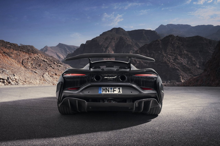 Novitec kết hợp bánh xe cỡ 9Jx19 ở phía trước mang lốp hiệu suất cao 235/35 ZR 19 với lốp cỡ 295/35 ZR 20 trên vành 11Jx20 ở trục sau. Kết hợp cùng bộ mâm độ MC3 chính là bộ lò xo giúp hạ thấp chiều cao gầm của chiếc xe thể thao Hybrid khoảng 20 mm.