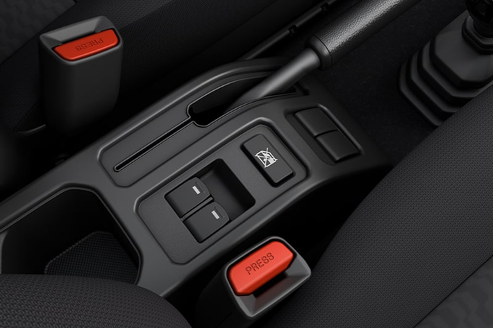 Trong khi đó, ông Norihide Takei, Giám đốc kiêm Tổng Giám đốc Bộ phận Ô tô của Suzuki Philippines nhấn mạnh Jimny là mẫu xe địa hình nhẹ, nhỏ gọn, chân thực, có khả năng chinh phục nhiều địa hình đa dạng. “Hãy sẵn sàng cho những cuộc hành trình tuyệt vời và trải nghiệm vẻ đẹp của những địa điểm chưa được khám phá mà chỉ Jimny mới có thể mang lại cho bạn.”- ông Takei nói.