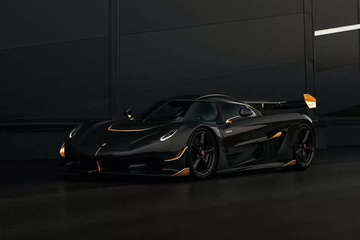 Nhà sản xuất siêu xe Thụy Điển, lần đầu công bố thông tin về mẫu Koenigsegg Jesko bản giới hạn vào năm 2019 như một sự thay thế cho mẫu Agera trước đó.
