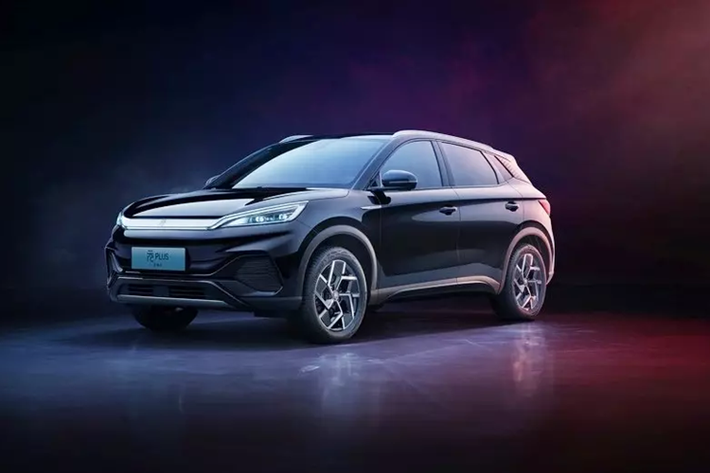 Vào ngày 4/3 vừa qua, hãng xe Trung Quốc BYD đã ký hợp đồng sản xuất xe điện tại Việt Nam đã cho ra mắt chiếc SUV cỡ nhỏ BYD Yuan Plus 2024 mới, với điểm nhấn là giá bán rẻ hơn 16.000 nhân dân tệ, tương đương 53 triệu đồng so với bản trước.