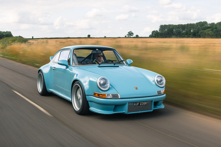 Những chi tiết được nâng cấp cho Porsche 911 từ Thornley Kelham bao gồm những trang bị như phanh chống bó cứng và trợ lực lái nhưng hãng độ này cho biết họ chọn 911 cũ hơn vì mẫu xe này nhẹ hơn. Xe còn được trang bị hệ thống lái trợ lực điện nếu chủ sở hữu không thích trợ lực lái truyền thống.