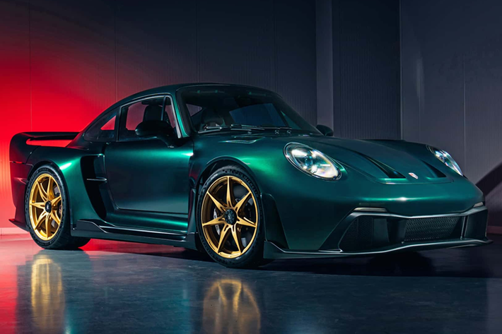 Kalmar Automotive mới đây đã trình làng mẫu xe mang tên 9×9. Kalmar tuyên bố đây là “chiếc hypercar Kalmar 9×9 cổ điển đầu tiên trên thế giới” và mẫu xe này sở hữu thiết kế lấy cảm hứng từ chiếc Porsche 959.