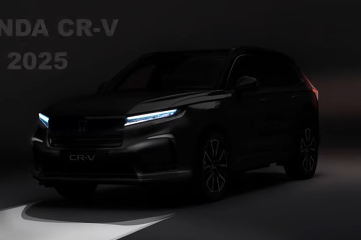 Hiện nhà sản xuất ôtô Nhật Bản chưa hé lộ bất kỳ thông tin nào về Honda CR-V 2025 mới. Tuy nhiên, giới mộ điệu đã có những đồn đoán về những thay đổi sẽ xuất hiện trên Honda CR-V 2025.