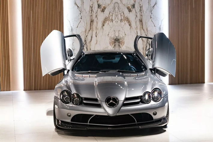 Mercedes-Benz chỉ sản xuất hơn 2.100 chiếc SLR McLaren từ năm 2003 đến năm 2010. Tất cả các phiên bản đều được yêu thích, nhưng phiên bản Mercedes-Benz SLR McLaren 722 giới hạn mới đặc biệt có giá trị.