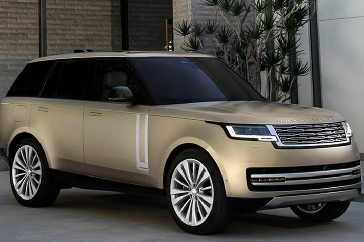 Kể từ năm 2011, nhà máy Pune là nơi lắp ráp của các mẫu xe Land Rover bán tại Ấn Độ, bao gồm Land Rover Freelander, Range Rover Evoque, Velar, Jaguar F-Pace và Land Rover Discovery Sport. Trong tương lai, một số bộ phận của Range Rover bản quốc tế cũng sẽ được sản xuất tại đây.