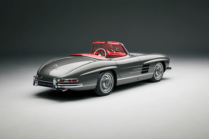 Khối động cơ trên Mercedes-Benz 300SL Roadster cổ điển giờ đây đã sẵn sàng cho việc có thể tiếp tục hoạt động trong nhiều năm nữa, hứa hẹn đem lại trải nghiệm lái xe tuyệt vời cho người lái.