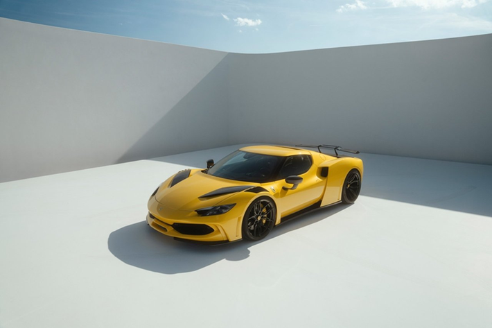 Novitec đã tung ra một loạt nâng cấp cho cả Ferrari 296 GTB và 296 GTS vào đầu năm nay nhưng về tổng thể, hai gói độ này nâng cấp không quá nhiều chi tiết và vẫn gần như giữ lại nhiều hơn những đường nét nguyên bản của xe.