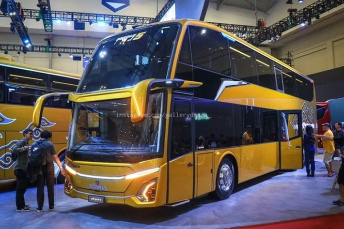 Ông Barmawi - Tổng giám đốc Garuda Mas không tiết lộ giá xe SDD Jetbus 5 sang trọng này. Tuy nhiên, chỉ riêng chiếc Mercedes-Benz làm nền tảng cho mẫu xe này đã có giá hơn 2 tỷ Rupiah (khoảng 3 tỷ đồng).