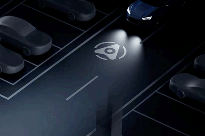 Được tích hợp bộ vi xử lý độc quyền, LiDAR và hàng loạt cảm biến, Qiankun ADS 3.0 xử lý hình ảnh và tình huống cực kỳ nhanh. Bên cạnh đó, gói công nghệ này còn được tích hợp tính năng đỗ xe thông minh, có thể tự động ra/vào chuồng ngay cả khi tài xế không ngồi trong xe.