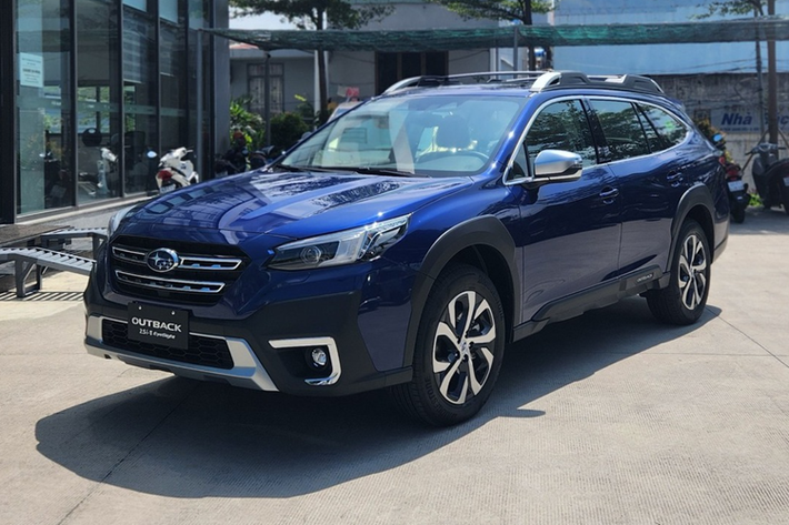 Trong đó, mẫu xe Subaru Outback giảm giá mạnh nhất trong dải sản phẩm cuat hãng, với mức lên đến 403 triệu đồng. Giá bán sau ưu đãi của mẫu xe nhập khẩu nguyên chiếc từ Nhật Bản này chỉ còn 1,696 tỷ đồng.