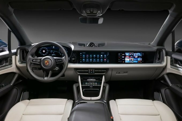 Thông tin chi tiết về hệ thống truyền động trên Cayenne 2026 chạy điện vẫn được giữ bí mật, nhưng Porsche có thể sẽ trang bị cho xe cấu hình động cơ kép tương tự như Macan EV. Phiên bản tiêu chuẩn của Macan EV có công suất lên tới 402 mã lực và mô-men xoắn 650 Nm.