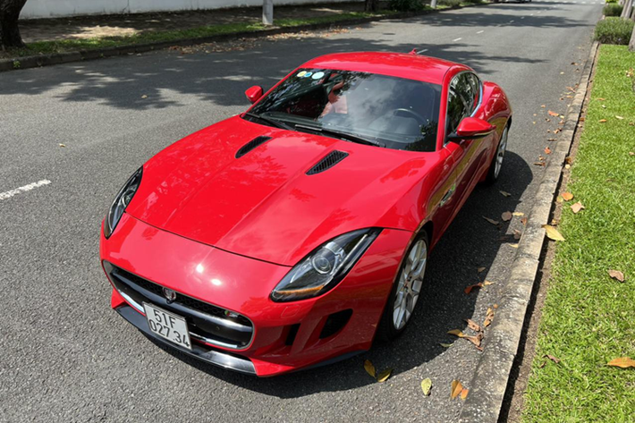 Đến nay Jaguar F Type S có odo 11.000 km và đang được một showroom chuyên xe thể thao và siêu xe tại Quận 7, TP.HCM chào bán. Đây cũng là chiếc F Type đầu tiên ra biển số tại Việt Nam và từng xuất hiện trong triển lãm Vietnam Motor Show 2014.