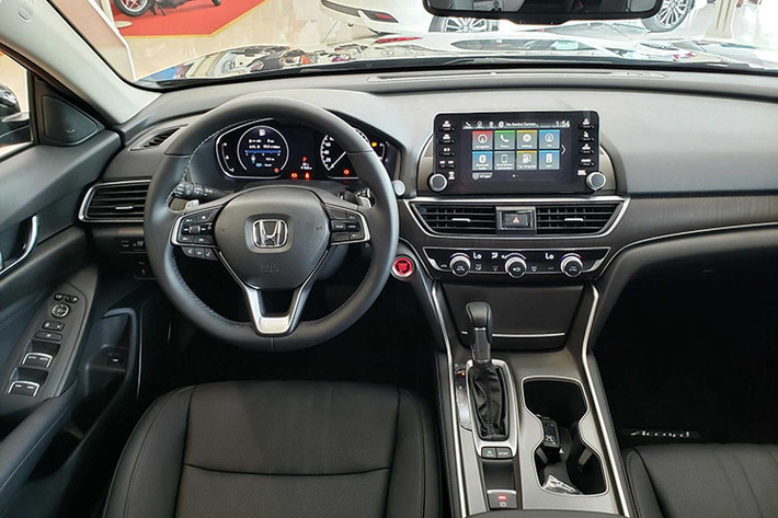 Cộng dồn 6 tháng đầu năm nay, Honda Accord cũng có doanh số rất khiêm tốn là 48 chiếc. Không chỉ thua tất cả đối thủ cùng phân khúc, Accord còn là một trong những mẫu xe bán kém nhất toàn thị trường trong nửa đầu năm nay.