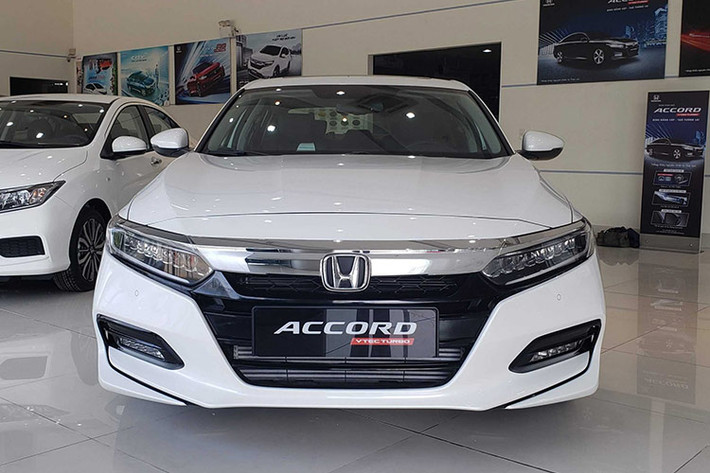 Chương trình ưu đãi của Honda sẽ được áp dụng cho khách hàng ký hợp đồng mua xe và hoàn tất thủ tục thanh toán 100% từ ngày 05/08 đến hết ngày 31/08/2024. Trên thực tế, đây là tháng thứ 5 liên tiếp hãng Honda chạy chương trình này cho mẫu sedan hạng D của mình.