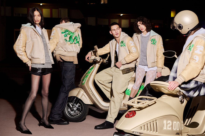 Bên cạnh đó, Piaggio Group còn cho ra mắt mẫu áo khoác Dragon Varsity độc quyền cũng có hoạ tiết rồng xanh lục bảo với thân áo làm bằng chất liệu len dệt và tay áo bằng da nappa.