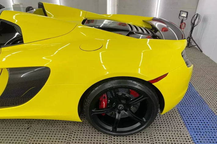 Đến khi được chồng cũ của Diệp Lâm Anh mua về trải nghiệm, chiếc siêu xe McLaren 650S Spider đã được thay da đổi thịt bằng quá trình độ nắp capô của xe McLaren P1, độ ống xả, và trải qua khá nhiều bộ áo khác nhau. Đến sau này, chiếc McLaren 650S Spider được 1 showroom ở Hà Nội mua lại, trước khi bán cho hot girl là Jessie Lương.