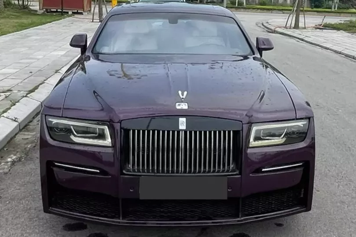 Số lượng dòng xe siêu sang Rolls-Royce Ghost tại Việt Nam có hơn 200 chiếc, đa phần chúng đều thuộc đời đầu, dòng này được các dân chơi ưa chuộng bởi mức giá khá hợp lý sau nhiều năm lăn bánh.