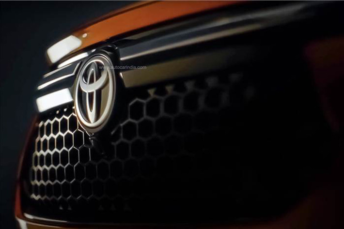 Trong khi đó, trang bị của mẫu SUV lai Coupe giá rẻ này rất có thể sẽ dùng chung với Suzuki Fronx như màn hình cảm ứng trung tâm 9 inch, hỗ trợ Apple CarPlay/Android Auto không dây, điều khiển bằng giọng nói, màn hình hiển thị thông tin kính lái HUD, tính năng cập nhật phần mềm qua WiFi, hệ thống âm thanh 6 loa và sạc điện thoại không dây.