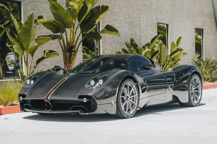 Chiếc Pagani Utopia đầu tiên ở Mỹ vừa được bàn giao đến tay khách hàng, gia nhập vào một bộ sưu tập khủng bao gồm những mẫu xe như Koenigsegg Regera, Bugatti Chiron, McLaren P1, Ferrari LaFerrari và Pagani Huayra Roadster BC.