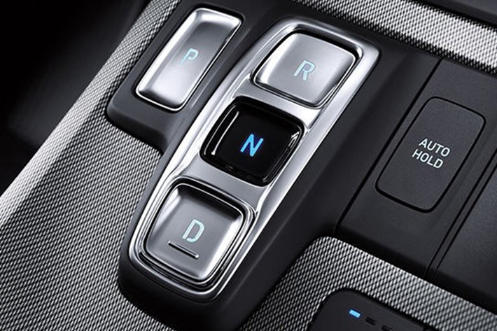 So với những đối thủ cùng phân khúc như Ford Explorer và Volkswagen Teramont, mẫu xe nhà Hyundai có lợi thế lớn về mặt giá bán. Nhờ đó, mẫu xe này cũng có doanh số ấn tượng hơn.