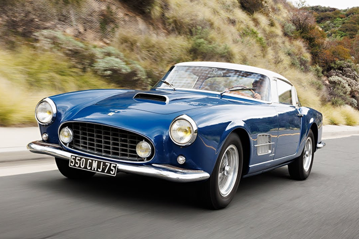 Ferrari bắt đầu sản xuất với chiếc 410 Superamerica năm 1955, động cơ dựa trên chiếc 410 S có dung tích lên tới 5.0 lít, với công suất tối đa 335 mã lực tại vòng tua máy 6.000 vòng/phút được tạo ra nhờ ba bộ chế hòa khí Weber 40DCF.