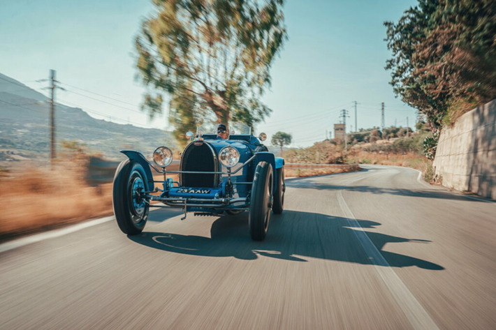 Sau khi thay đổi thông số kỹ thuật lốp và nhà cung cấp, Ettore Bugatti đã viết trong một lá thư rằng ông đã lái chiếc xe Type 35 đi 520 km từ Strasbourg đến Paris với lốp mới cùng tốc độ trung bình gần 100 km/h.