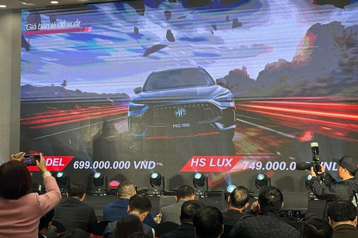 Định vị cao hơn so với người anh em cùng phân khúc là RX5, MG HS 2024 được thương hiệu ôtô Trung Quốc kỳ vọng sẽ có doanh số tốt hơn thế hệ cũ. Mặc dù được định vị ở phân khúc C, nhưng mức giá của MG HS 2024 chỉ ngang ngửa những "đàn em" phân khúc dưới như Mitsubishi Xforce, Hyundai Creta, Kia Seltos,...