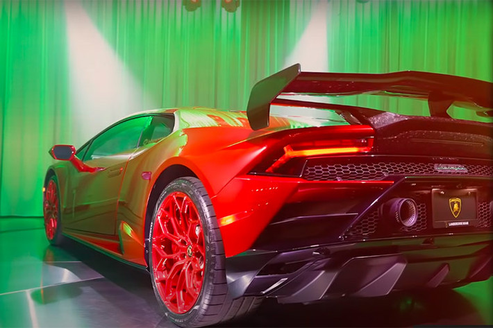 Trong danh sách tham dự Gumball 3000 năm này có sự góp mặt của IShowSpeed sở hữu Lamborghini Huracan, anh là 1 streamer nổi tiếng vì là fan cuồng của cầu thủ Cristiano Ronaldo, IShowSpeed có đến 78 triệu người theo dõi trên các nền tảng mạng xã hội, và hứa hẹn sẽ làm cho hành trình xe Gumball 3000 thêm phần náo nhiệt.