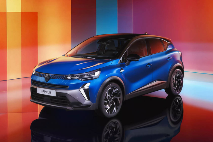 Renault Captur là xe gầm cao SUV thuộc phân khúc B, hiện đang ở thế hệ thứ 2 từ năm 2019 đến nay. Nó cũng được biết đến là nền tảng để Mitsubishi tạo ra chiếc ASX thế hệ mới nhất bằng cách đổi tên và đổi logo để làm sản phẩm SUV hạng B của hãng Nhật tại khu vực châu Âu (chứ không đưa chiếc Xforce từ Đông Nam Á qua).