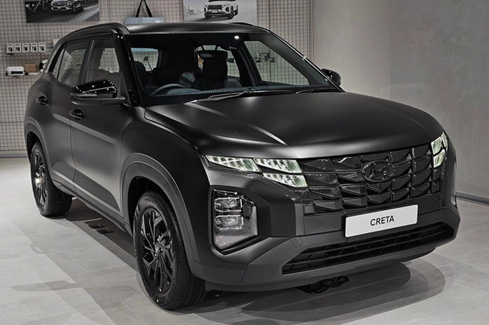 Danh sách các trang bị an toàn của Creta Alpha bao gồm: Hệ thống cảnh báo áp suất lốp; Hệ thống Hyundai SmartSense; Hệ thống cảnh báo và phanh khẩn cấp tự động, Hỗ trợ tránh va chạm phía trước; Hệ thống hỗ trợ giữ làn...