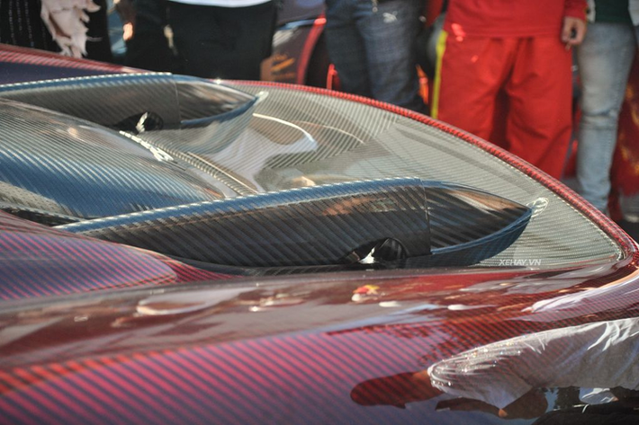 Siêu phẩm Koenigsegg Regera là mẫu xe kế nhiệm của đàn anh Koenigsegg Agera. Là một cực phẩm đúng nghĩa, do đó, Regera cũng chỉ được sản xuất giới hạn 80 chiếc trên toàn thế giới với trang bị động cơ là loại V8 5.0L