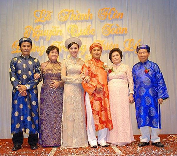 Được biết, ông xã của Thiên Lý chính là con trai của doanh nhân Tư Hường - bà chủ Tập đoàn Hoàn Cầu và ngân hàng Nam Á.