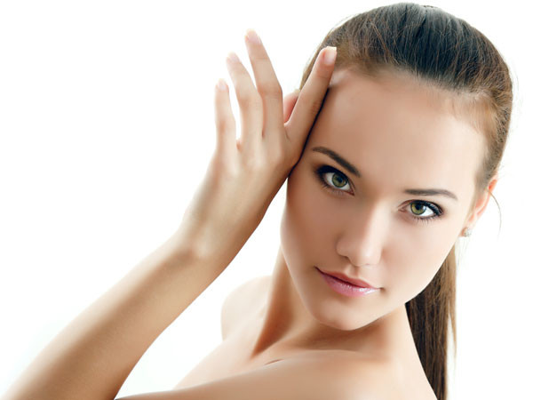 Cải thiện kết cấu da. Hỗn hợp nước nóng và bột tiêu đen có thể giúp thải độc tố khỏi các lỗ chân lông từ bên trong, giảm thiểu bã nhờn, giúp da bạn trở nên tươi sáng và khỏe mạnh hơn.