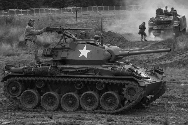 Nhìn chung M24 Chaffee có đủ các yếu tố sức mạnh như hỏa lực, tốc độ và sự nhanh nhẹn để tham chiến trên mọi chiến trường. Cấu hình thấp giúp xe tăng có khả năng ẩn nấp tốt, pháo chính 75mm hiệu quả hơn khẩu pháo M5 37mm.