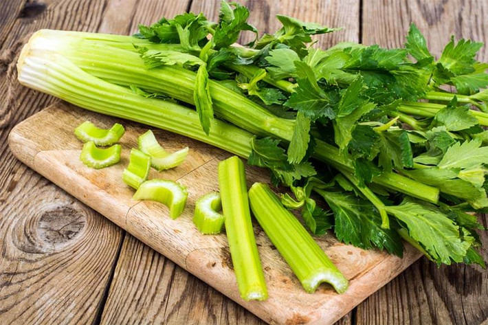 Những thực phẩm có chức năng thải độc, tăng cường tiêu hóa hoặc đốt cháy năng lượng cũng giúp cơ thể bạn nhanh chóng gọn gàng.