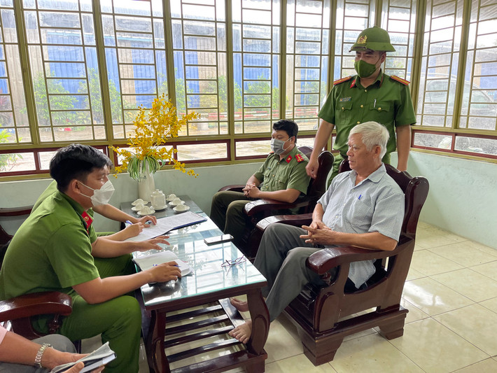 Được biết Công ty TNHH 1 thành viên cao su Huy Anh là công ty chuyên chế biến và sản xuất cao su đóng trên địa bàn huyện Phong Điền.