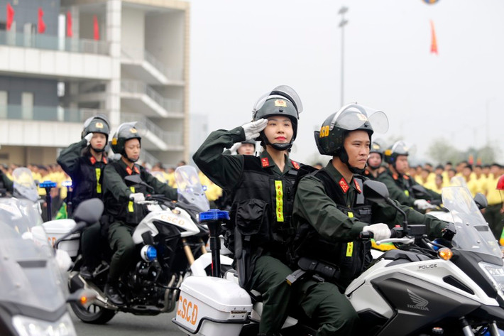 Dàn môtô phân khối lớn với mẫu mã đa dạng được trang bị cho lực lượng Cảnh sát cơ động phục vụ cho nhiều loại nhiệm vụ khác nhau.