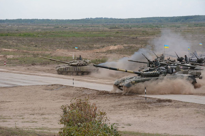 Về tính cơ động, T-80 được coi là "xe tăng bay" khi có thể đạt tốc độ tối đa 70km/h. Nguồn ảnh: Wikipedia